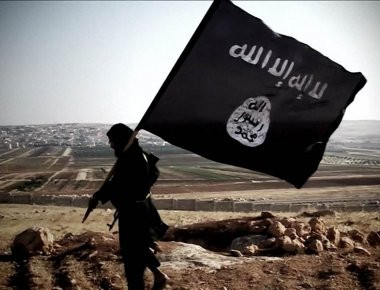Ισλαμιστές του ISIS πραγματοποιούν πορεία με μηχανάκια στο Μπαγκλαντές και δεν τους ενοχλεί κανείς! (βίντεο)
